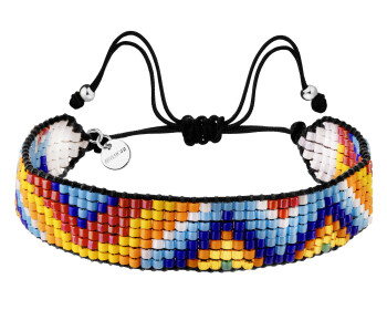 Bransoletka z elementami z mosiądzu pozłacanego i szklanymi koralikami